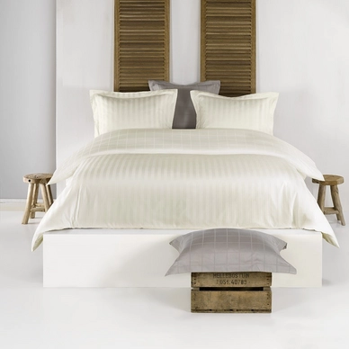 De Witte Lietaer Zygo Dekbedovertrek Ivory Satijn - outlet — outlet/retourdeal