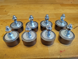 8 stuks M8 Grote Luidspreker Stelvoeten - tweedehands · luidspreker front — outlet/retourdeal