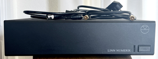 LINN NUMERIK D/A-CONVERTER MET (SLIMLINE) SMPS EN KABELS