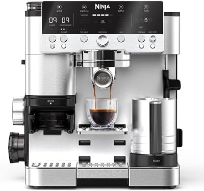 Ninja Luxe Premier 3-in-1 Koffiezetapparaat, Latte, Cappuccino, Cold Brew & Espressomaker, Ingebouwde Bonenmaler & melkschuimer, Gebruiksvriendelijk, 4 Automatische Opschuimstanden, Zilver, ES601EU