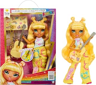 Rainbow High Junior High Rock Band - Zonnig, Geel - 23cm Fashion Pop met een Gitaar, Versierbaar met Stickers, Posable, Schattig Speelgoed voor Kinderen vanaf 4+