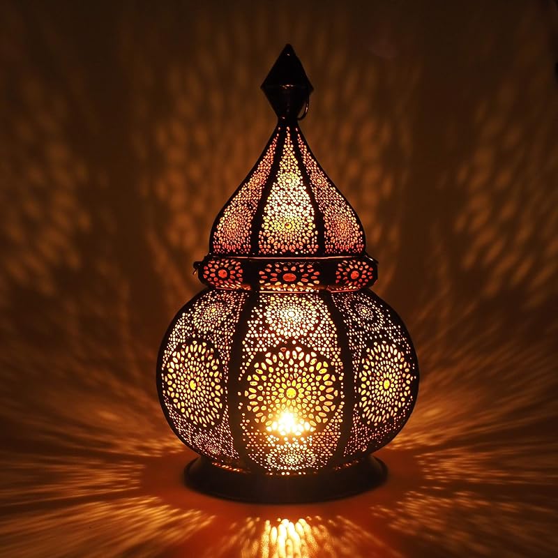 Gadgy Oosterse lamp - Arabische Lantaarn voor Kaarsen en Elektrische Verlichting 36 cm hoog - Windbestendig voor Binnen en Buiten Gebruik | Oosters Windlicht met Schaduweffect - voor Binnen en Buiten - Ideaal voor Balkon Tuin Ramadan en Woonkamer