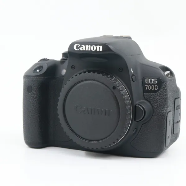 Canon EOS 700D body occasion - tweedehands (occasion) — outlet/retourdeal